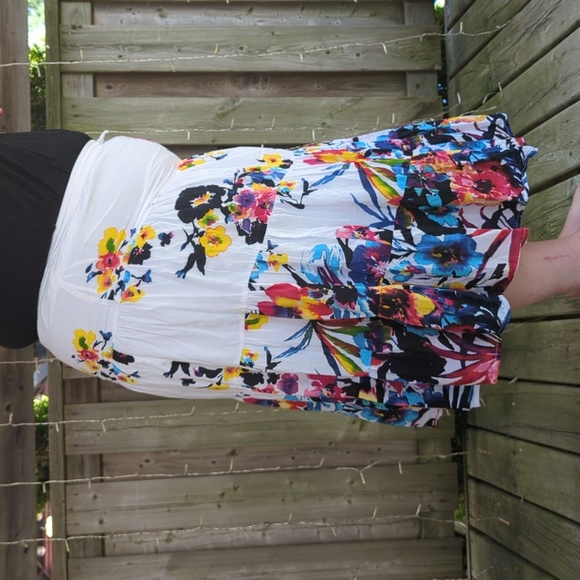Flower Skirt - Picture 3 of 12